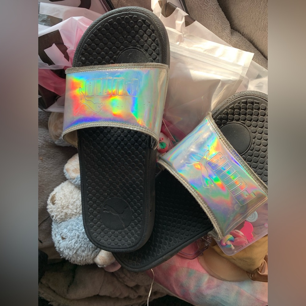 Puma slides size 8